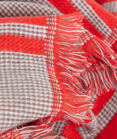 Pañuelo estampado de cuadros rojo.