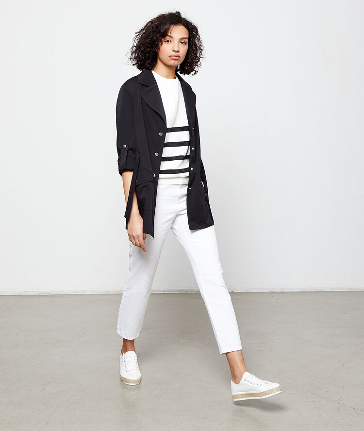 Trench corto negro.
