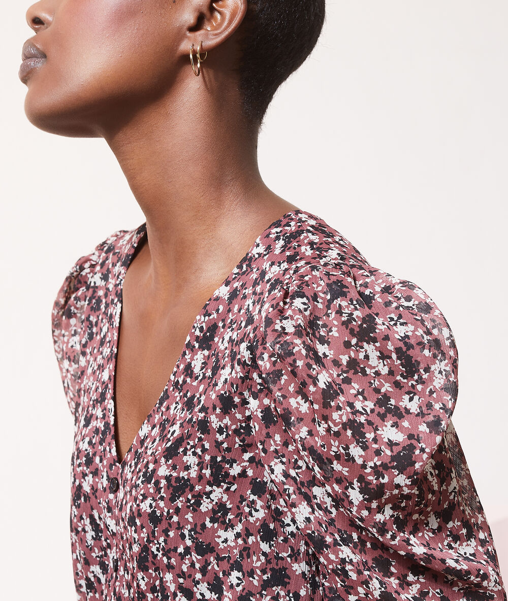 Vestido estampado floral rosa bebé.
