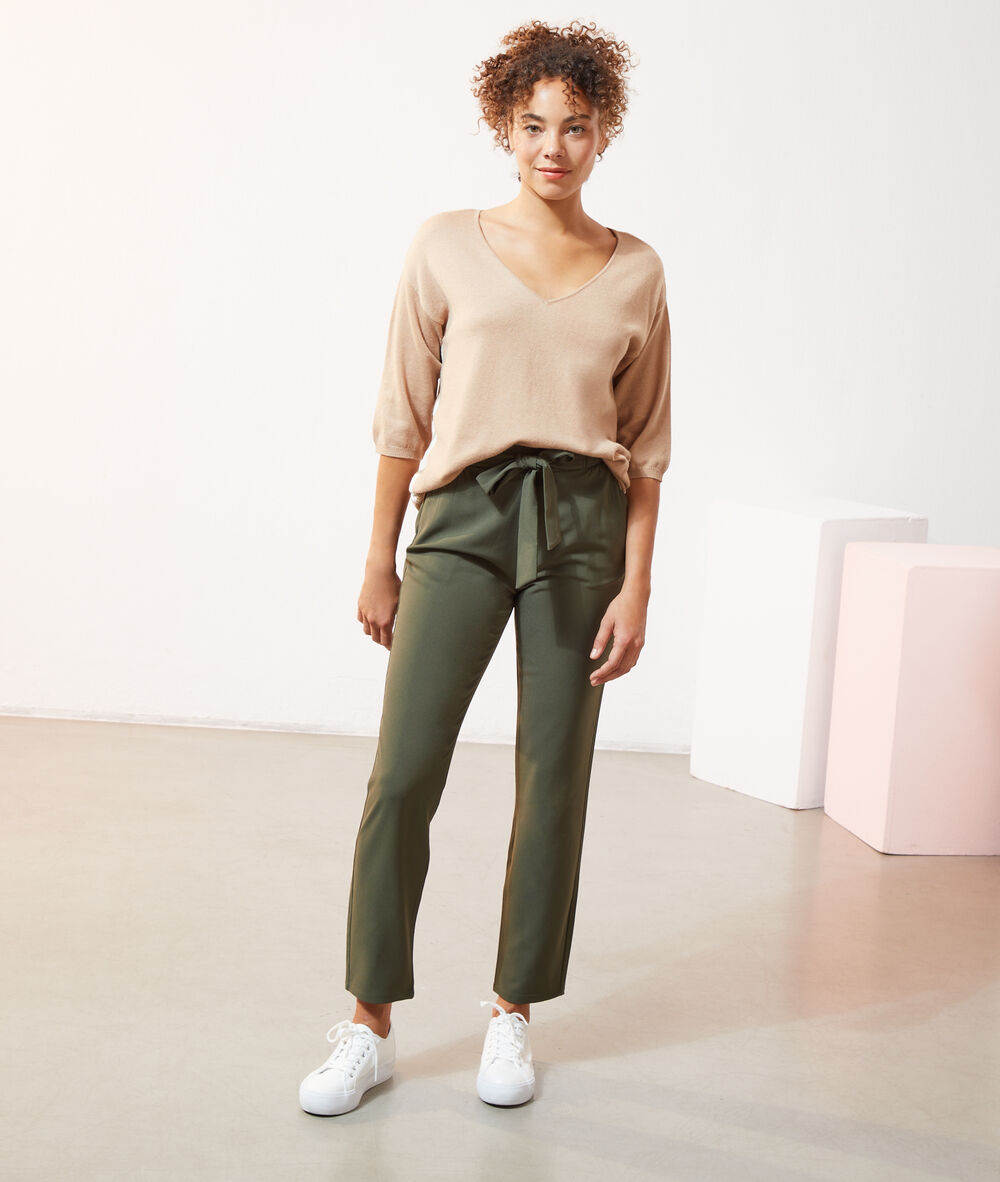 Pantalón de talle alto anudado caqui.