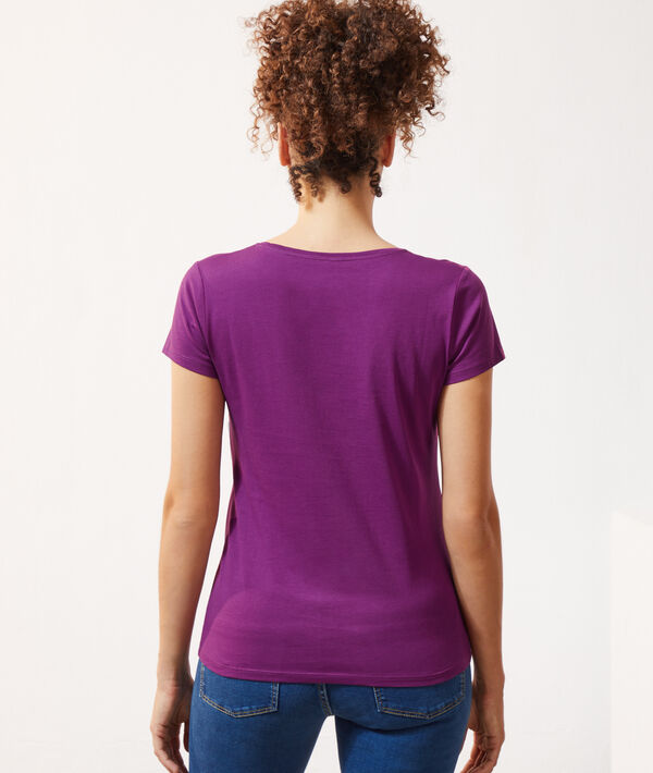 Camiseta escote en V Camiseta escote en V