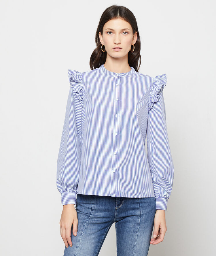 Camisa con volantes y rayas azul marino.