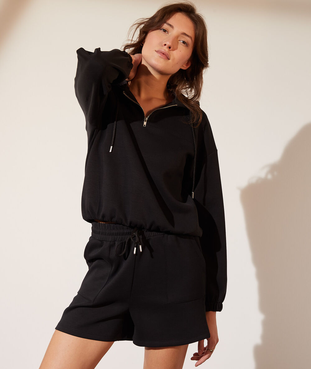 Sudadera con capucha carbón.