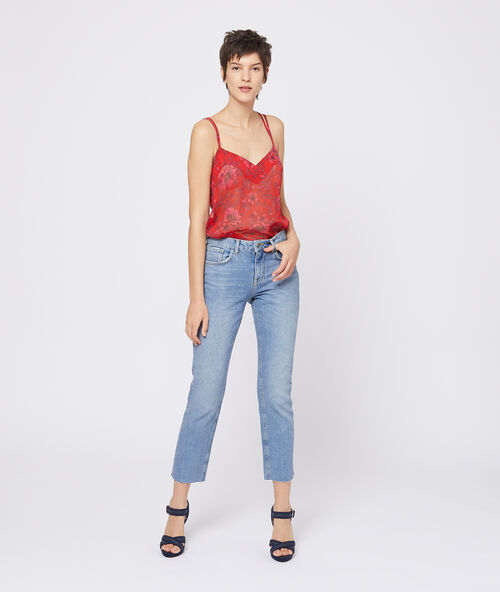 Top tirantes estampado floral rojo.
