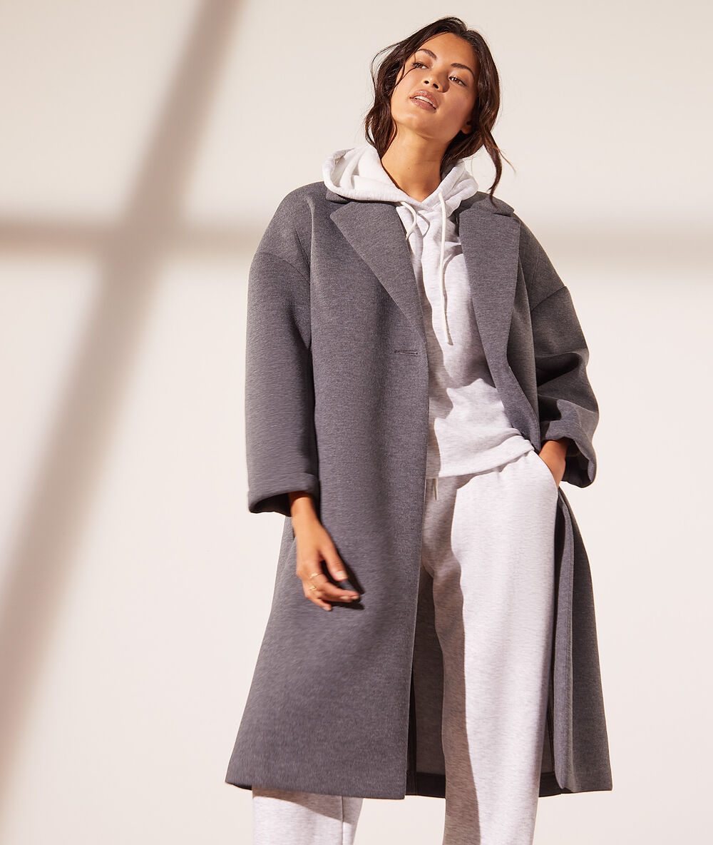 Abrigo largo oversize antracita.