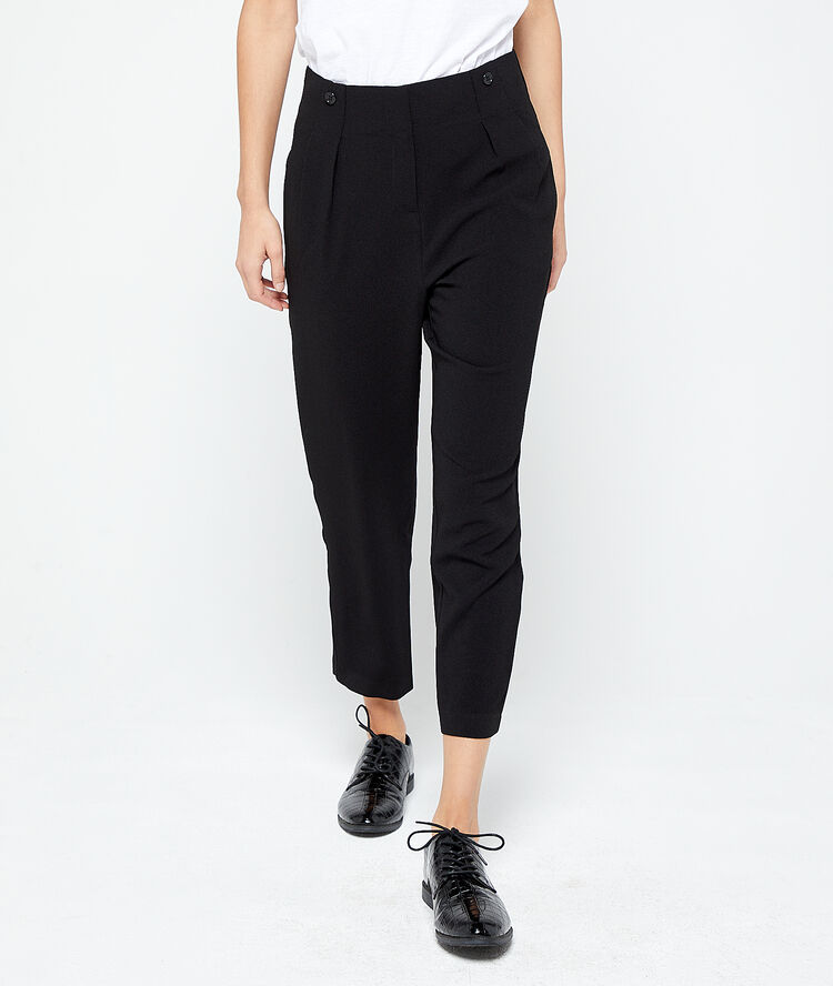 Pantalón largo de tirantes negro.