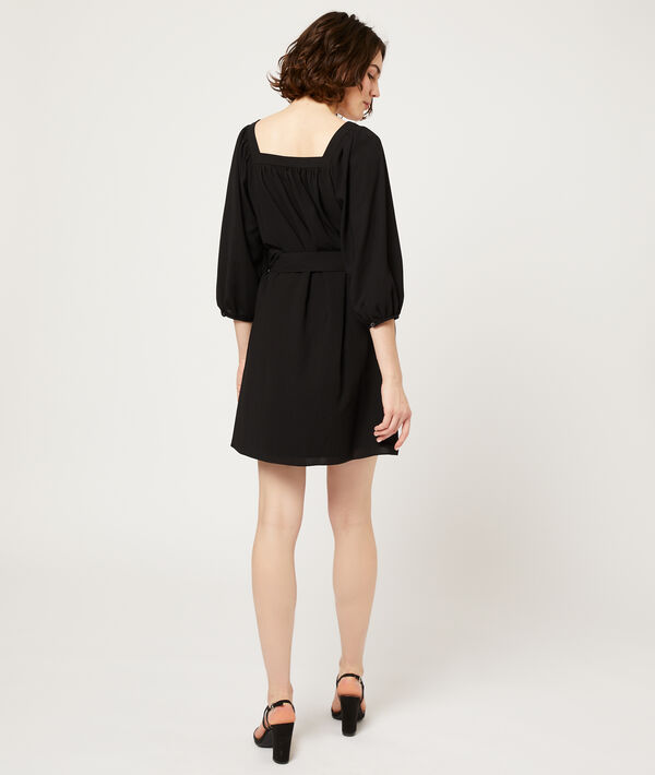 Vestido con botones y cinturón hebilla Vestido con botones y cinturón hebilla