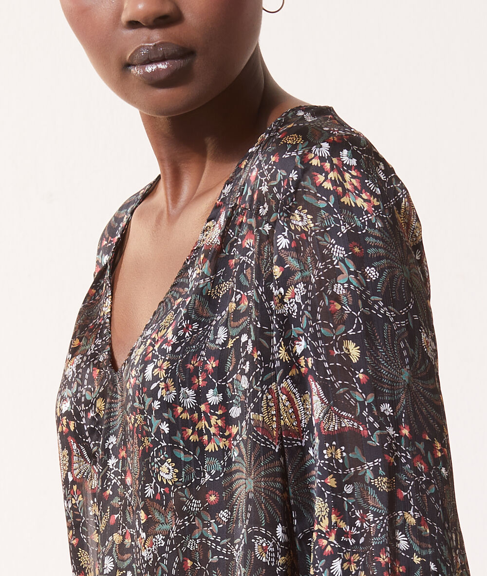 Blusa estampada verde bosque.