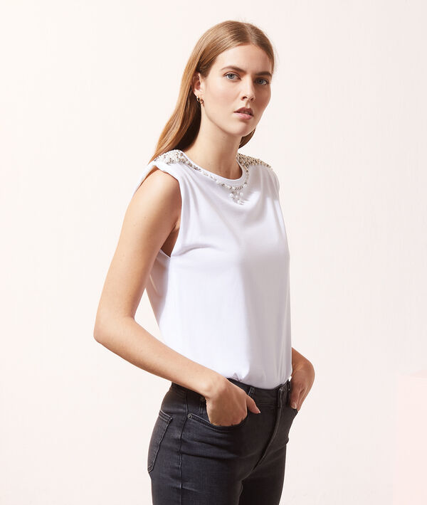 Camiseta con perlas Camiseta con perlas
