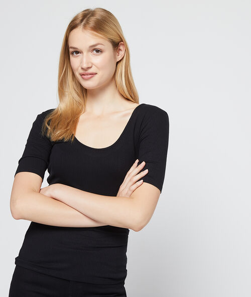 Camiseta acanalada espalda escotada negro.