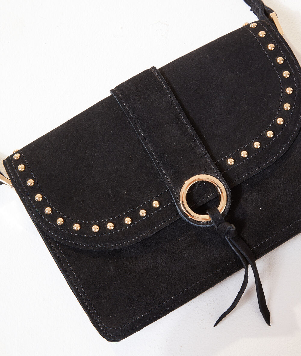 Sac en croûte de cuir noir.