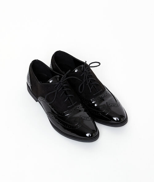Zapatos de charol y efecto ante Zapatos de charol y efecto ante
