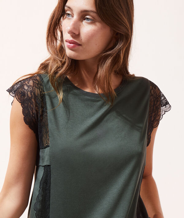 Top manches en dentelle Top manches en dentelle
