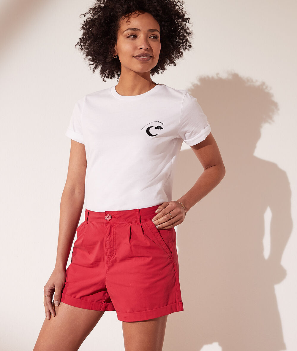 Pantalón corto chino fucsia.