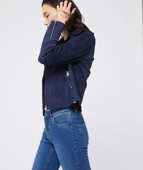 Chaqueta biker efecto ante azul marino.