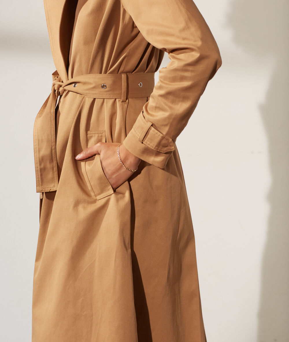 Gabardina con cinturón c.camel.