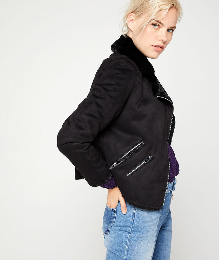 Chaqueta biker con forro negro.