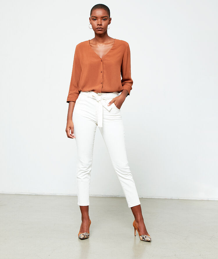 Blusa cuello en v abotonado sabana.