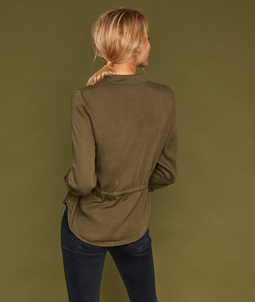 Camisa ceñida en la cintura tencel caqui.