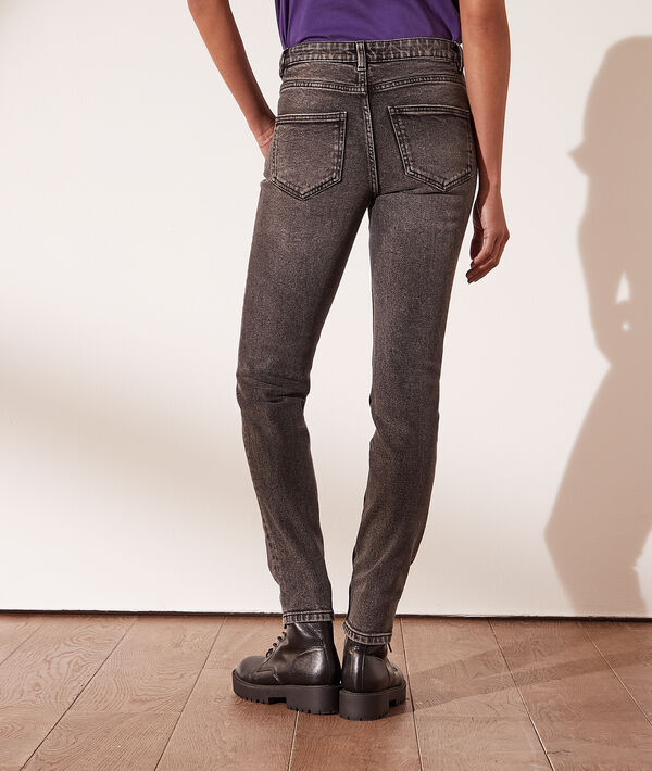 Pantalón vaquero estrecho, efecto desteñido Pantalón vaquero estrecho, efecto desteñido