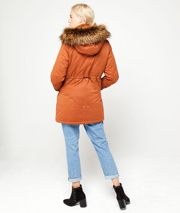 Parka forrada con capucha Parka forrada con capucha