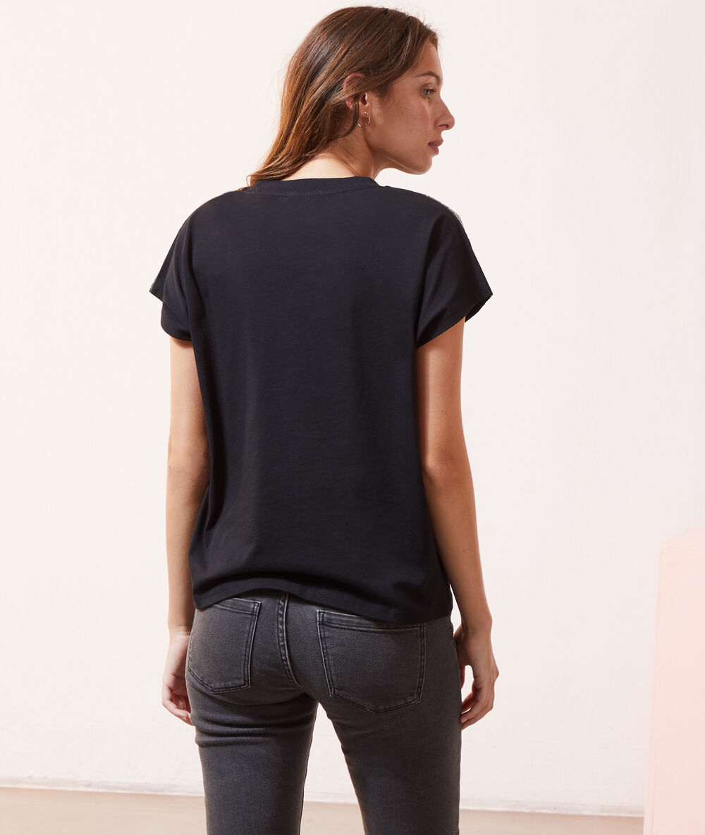 Camiseta franjas metalizadas negro.