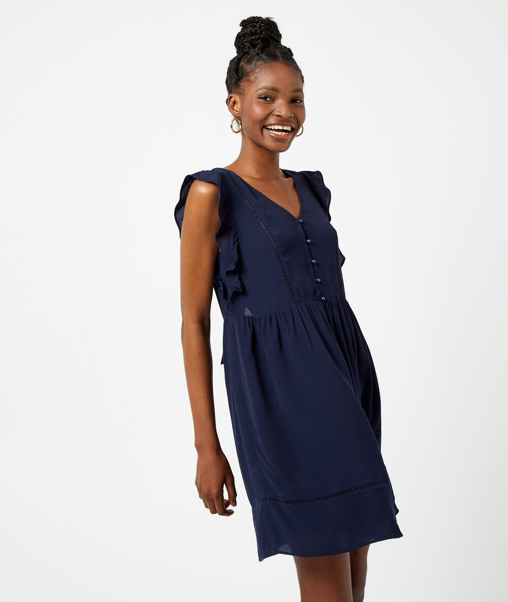 Vestido con volantes azul marino.